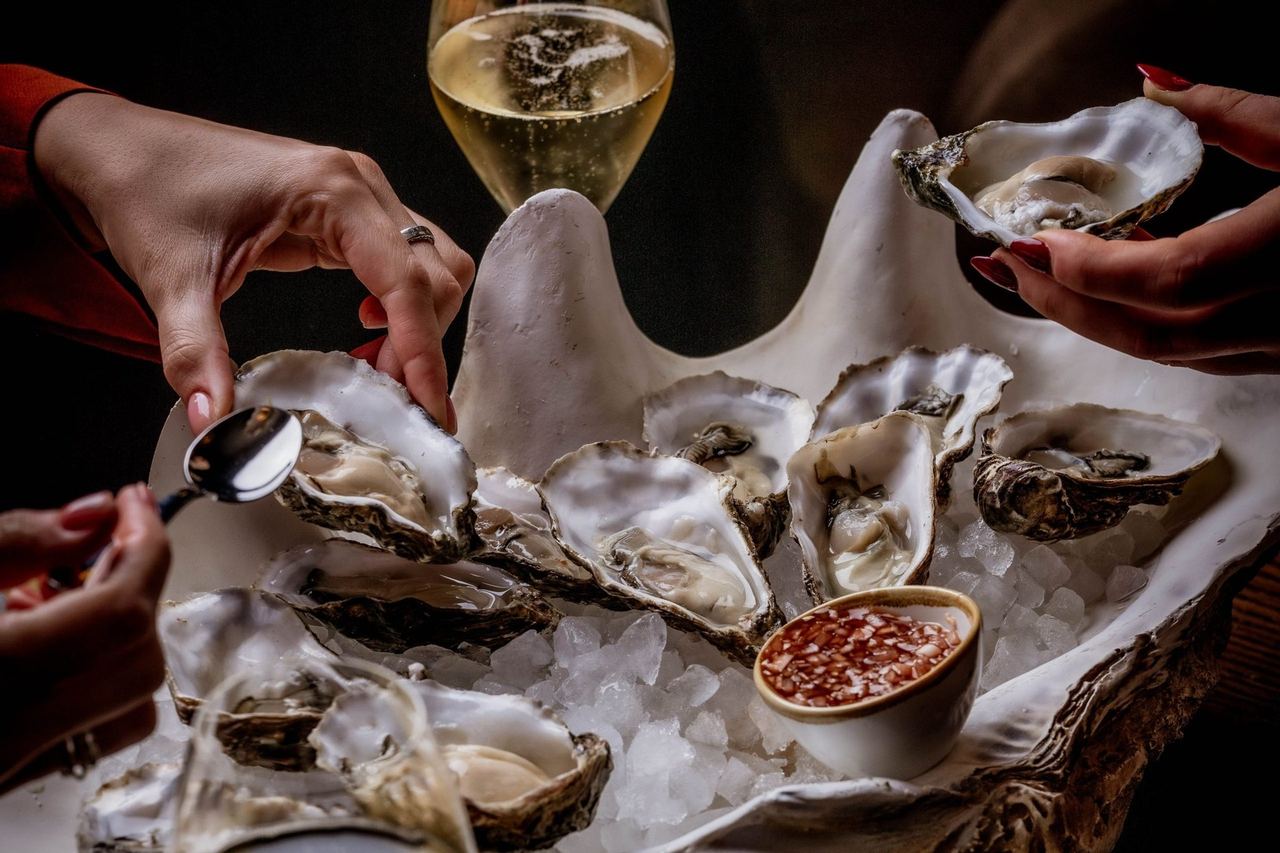 Oysters on ice with champagne at Pearly Cow